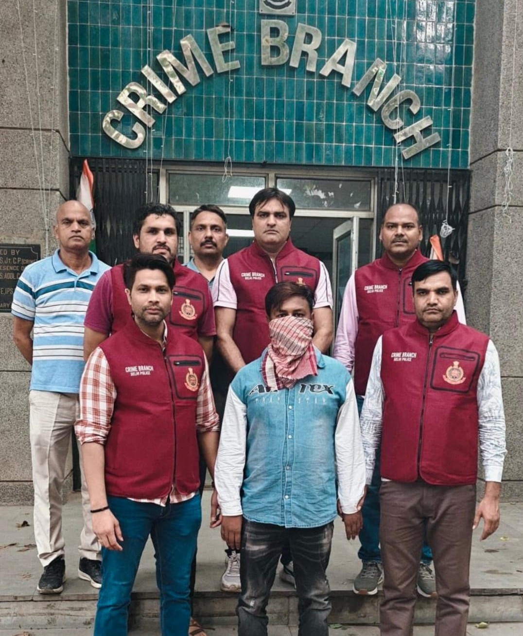 अपराधियों का ठिकाना बने रेस्तरां? 5 साल से फरार ‘307’ का आरोपी वेटर-रिसेप्शनिस्ट बनकर काट रहा था फरारी, क्राइम ब्रांच ने दबोचा
