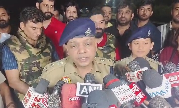 दिल्ली पुलिस को बड़ी कामयाबी: नरेला के चर्चित प्रमोद हत्याकांड में हिमांशु भाऊ गैंग के 3 शूटर रोहिणी मुठभेड़ में दबोचे, दो के पैर में लगी गोली