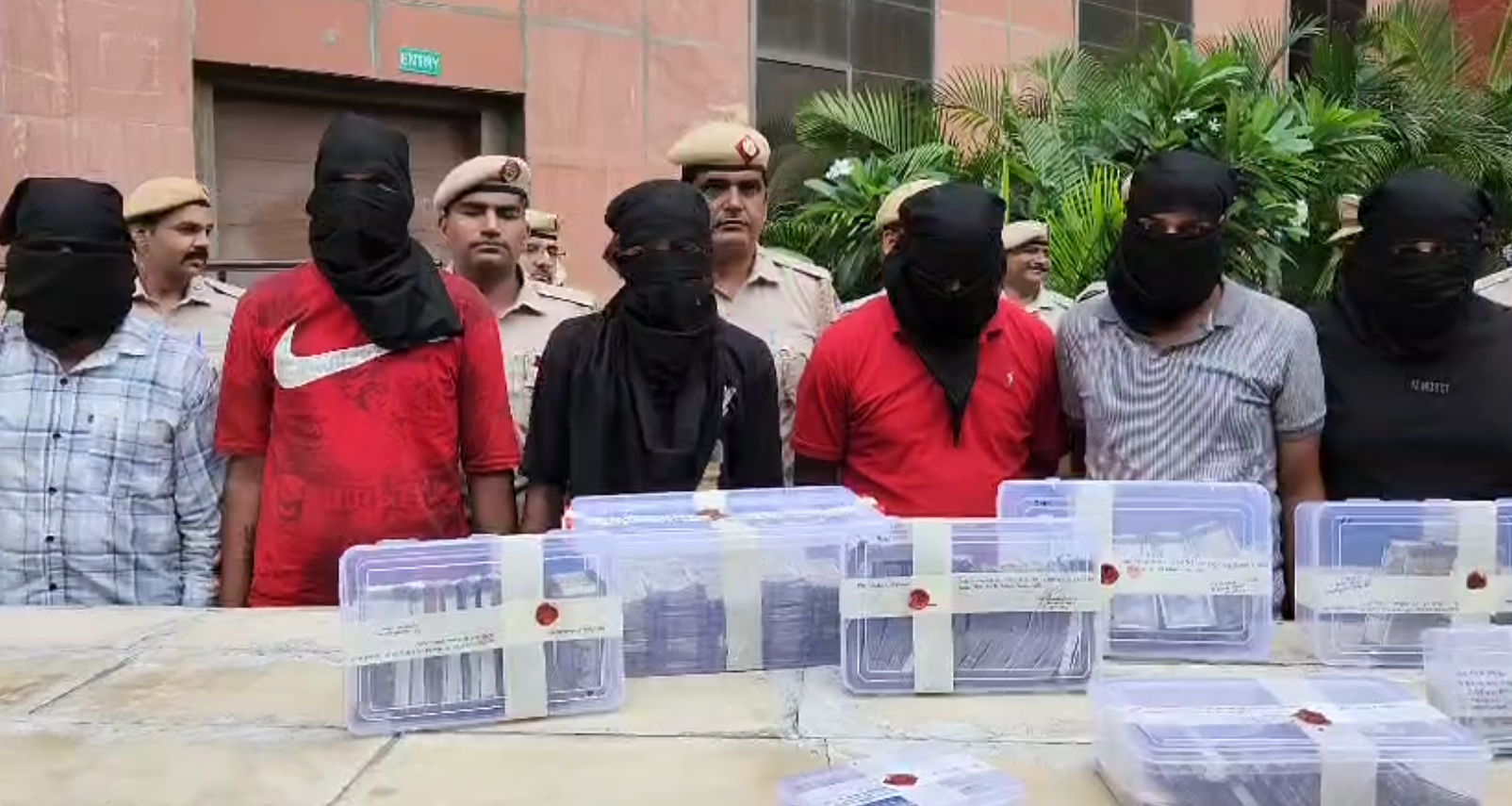 ashok vihar loot north west